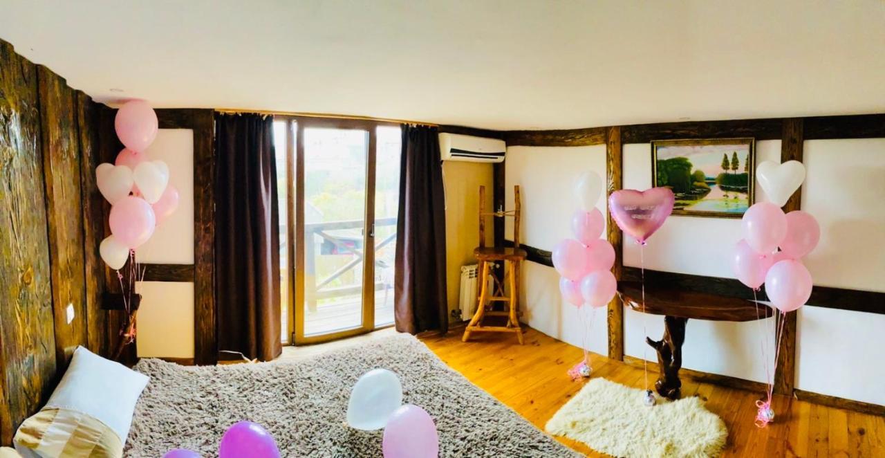 Nazar Stodolya Hotel Kamjanyi Potoki Kültér fotó