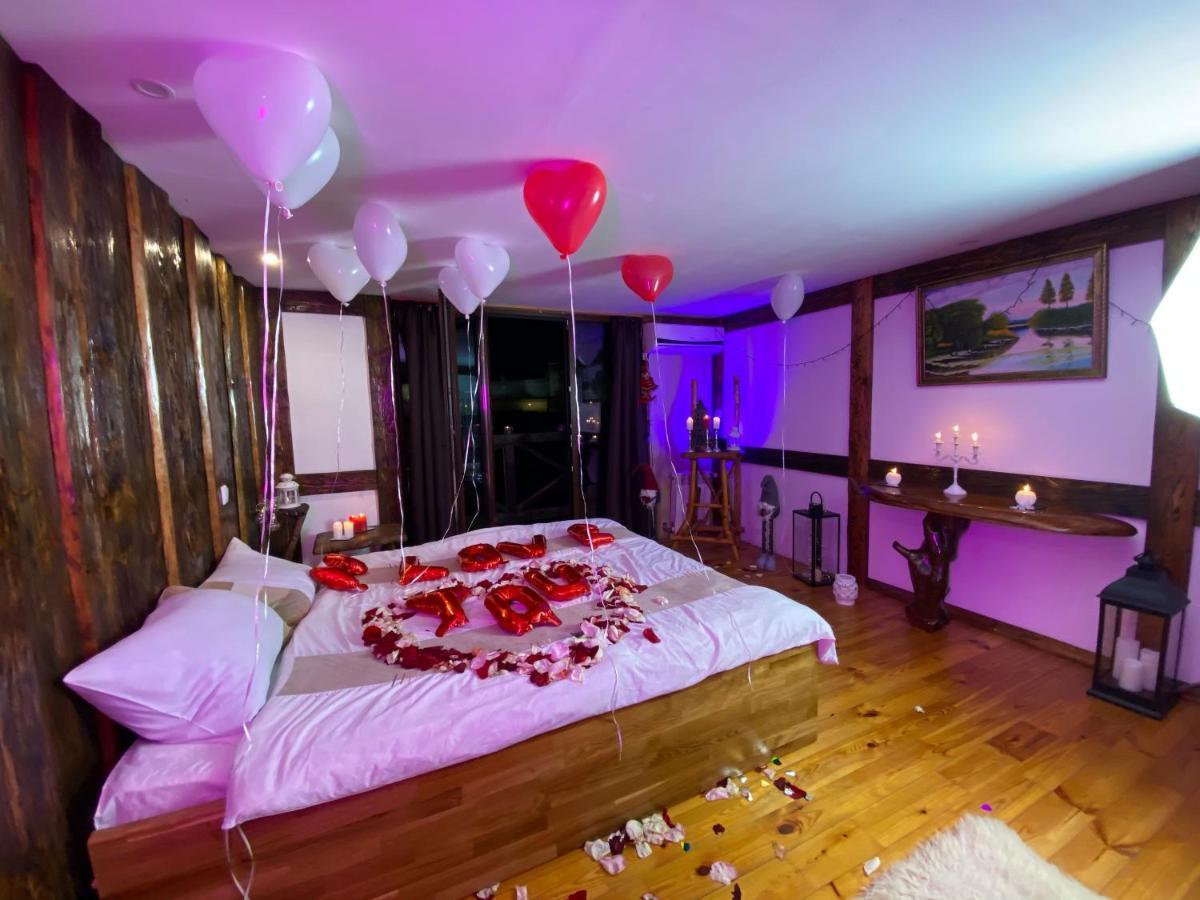Nazar Stodolya Hotel Kamjanyi Potoki Kültér fotó