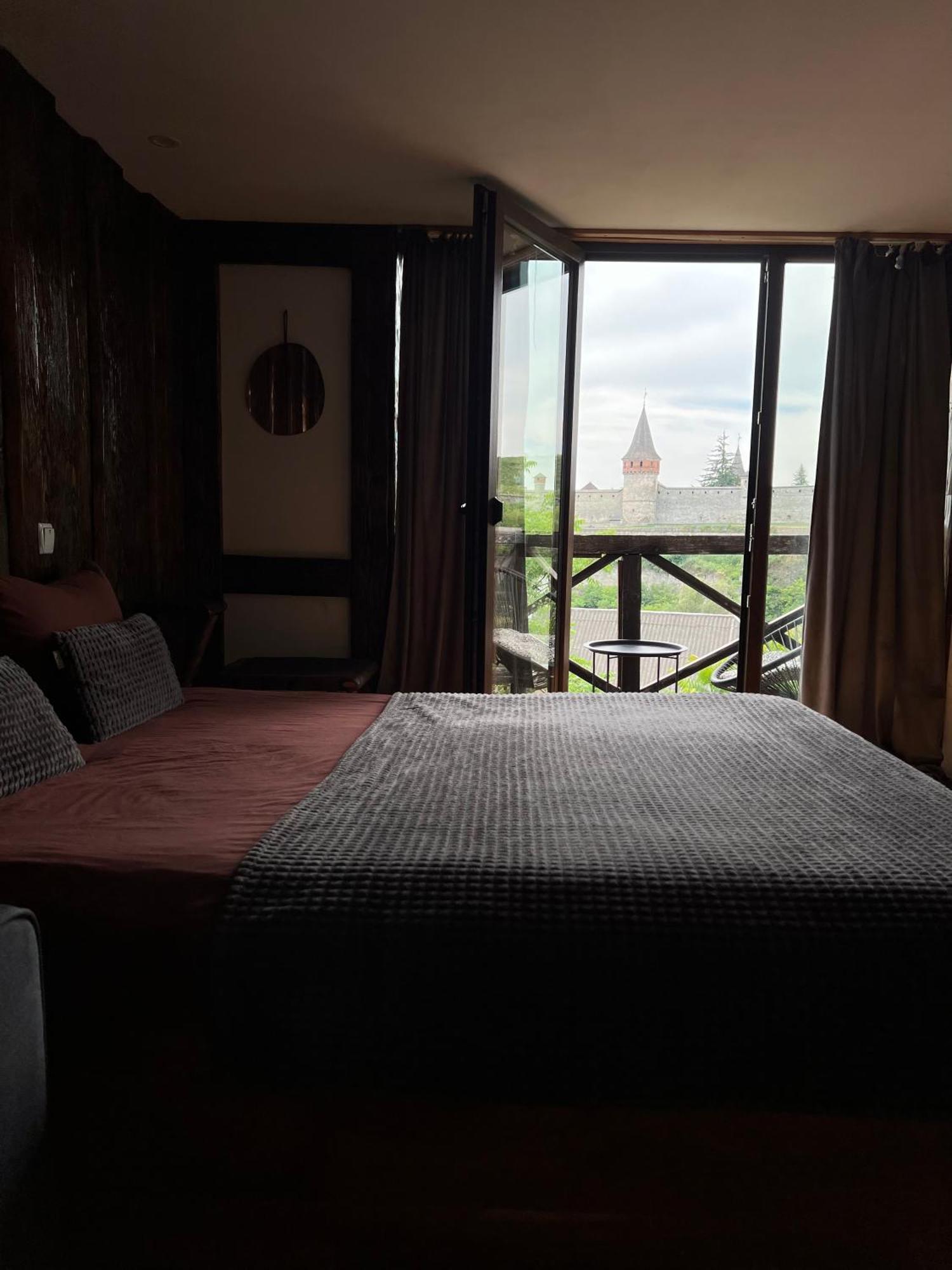 Nazar Stodolya Hotel Kamjanyi Potoki Kültér fotó