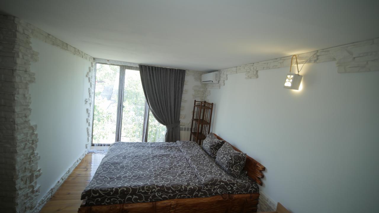 Nazar Stodolya Hotel Kamjanyi Potoki Kültér fotó