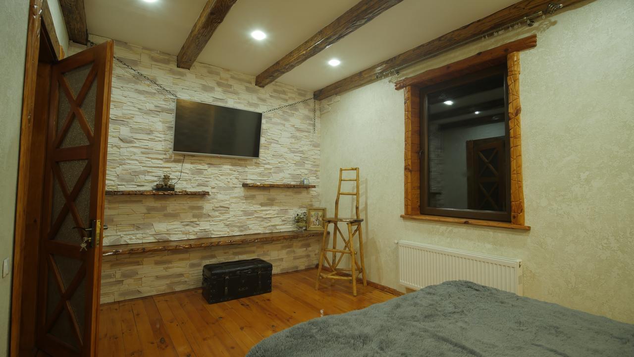 Nazar Stodolya Hotel Kamjanyi Potoki Kültér fotó