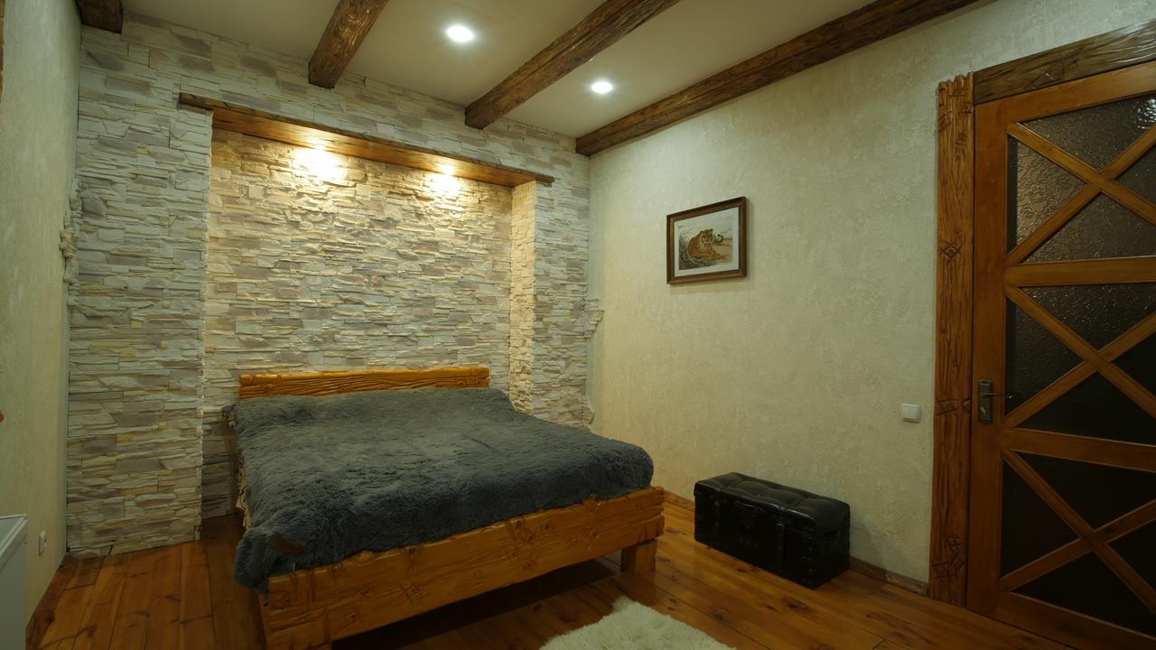 Nazar Stodolya Hotel Kamjanyi Potoki Kültér fotó