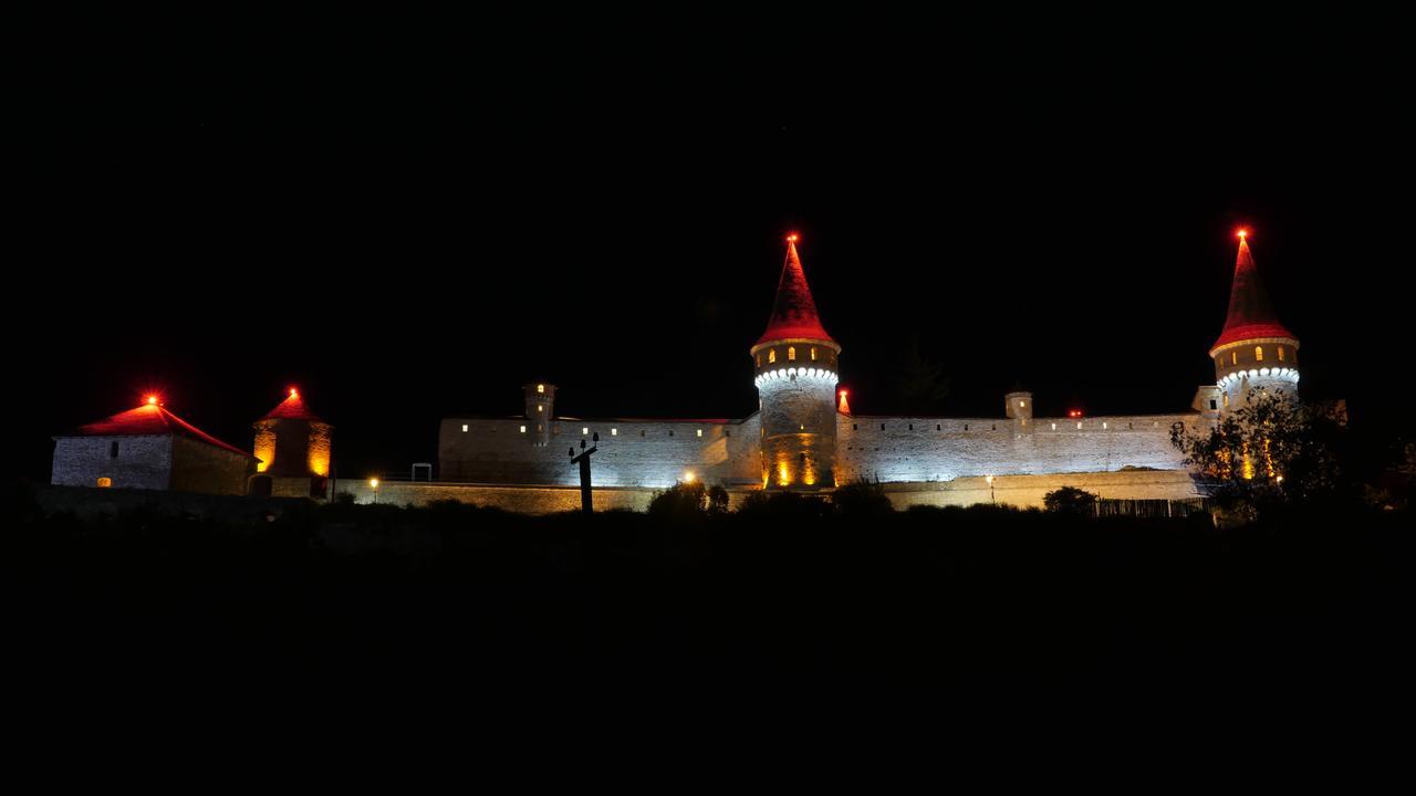 Nazar Stodolya Hotel Kamjanyi Potoki Kültér fotó
