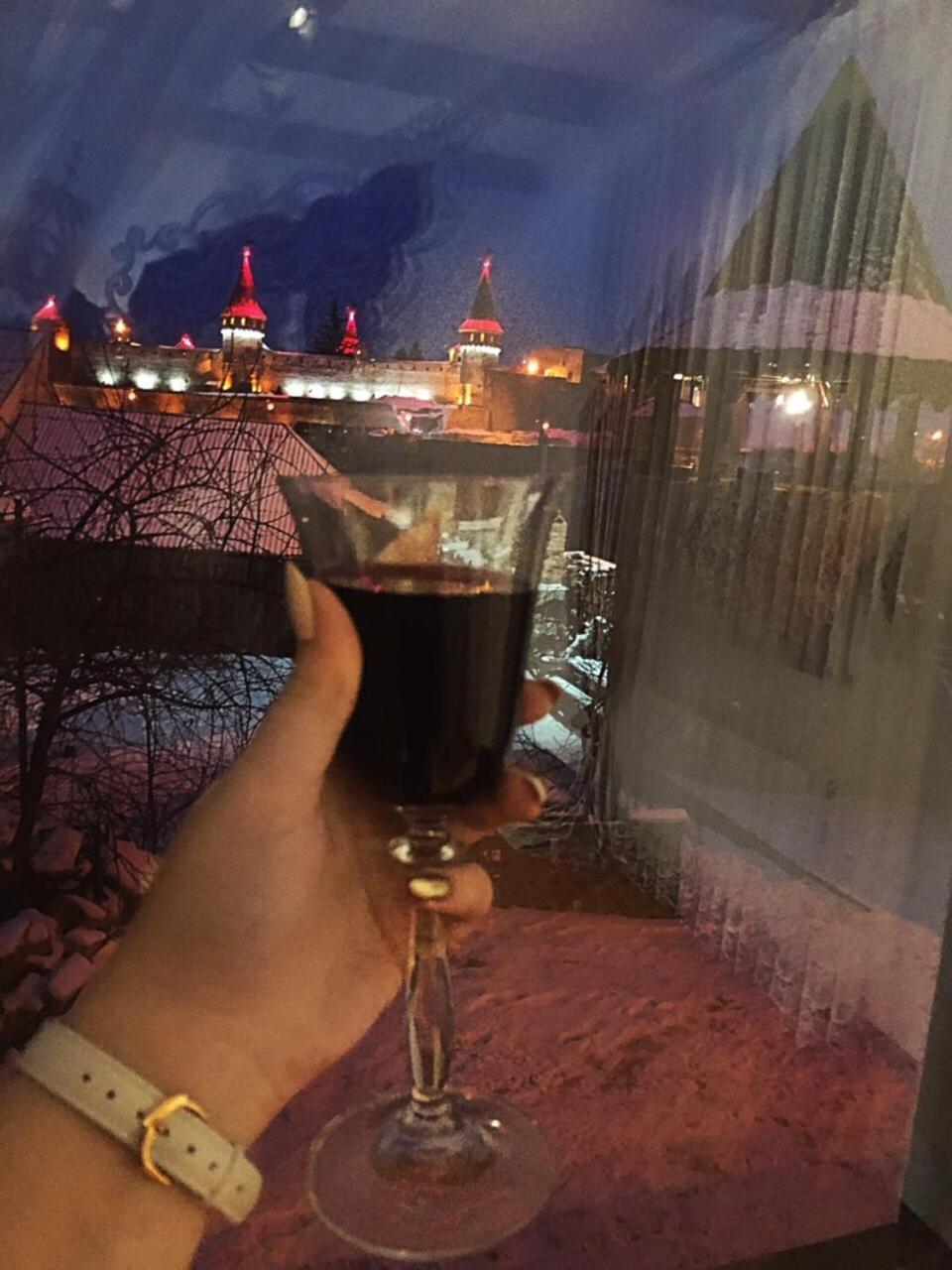 Nazar Stodolya Hotel Kamjanyi Potoki Kültér fotó