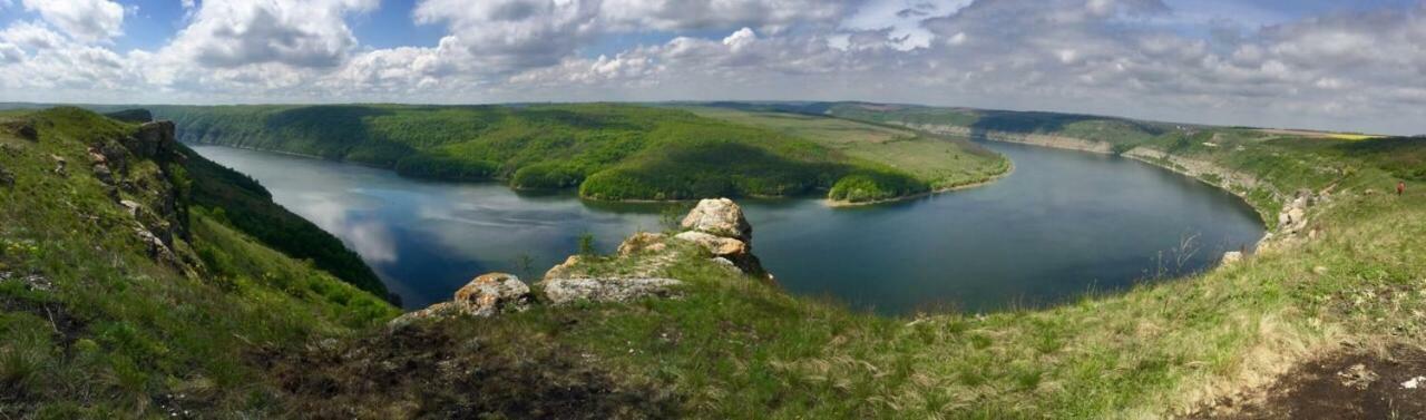 Nazar Stodolya Hotel Kamjanyi Potoki Kültér fotó